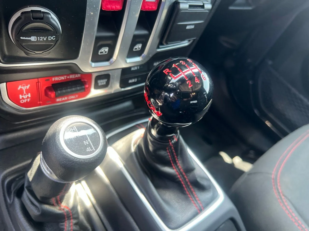 Used 2019 Gray Jeep Rubicon image 28