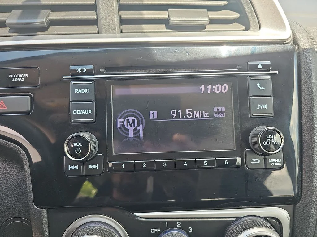 Used 2015  Honda LX image 20
