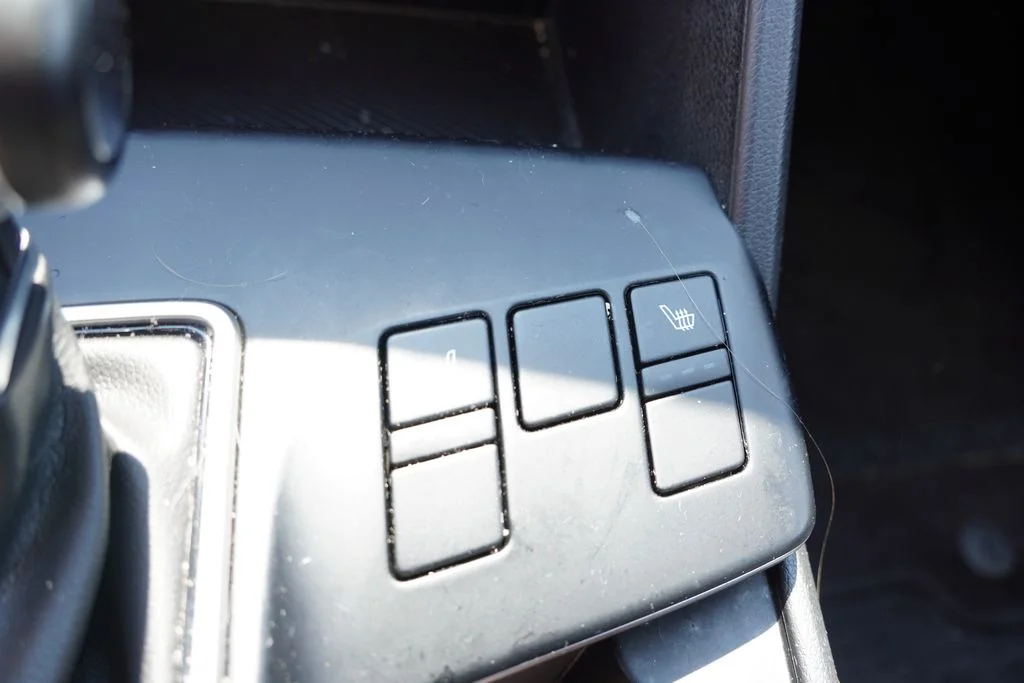 Certified Used 2023 Snow White Pearl Kia LX image 6