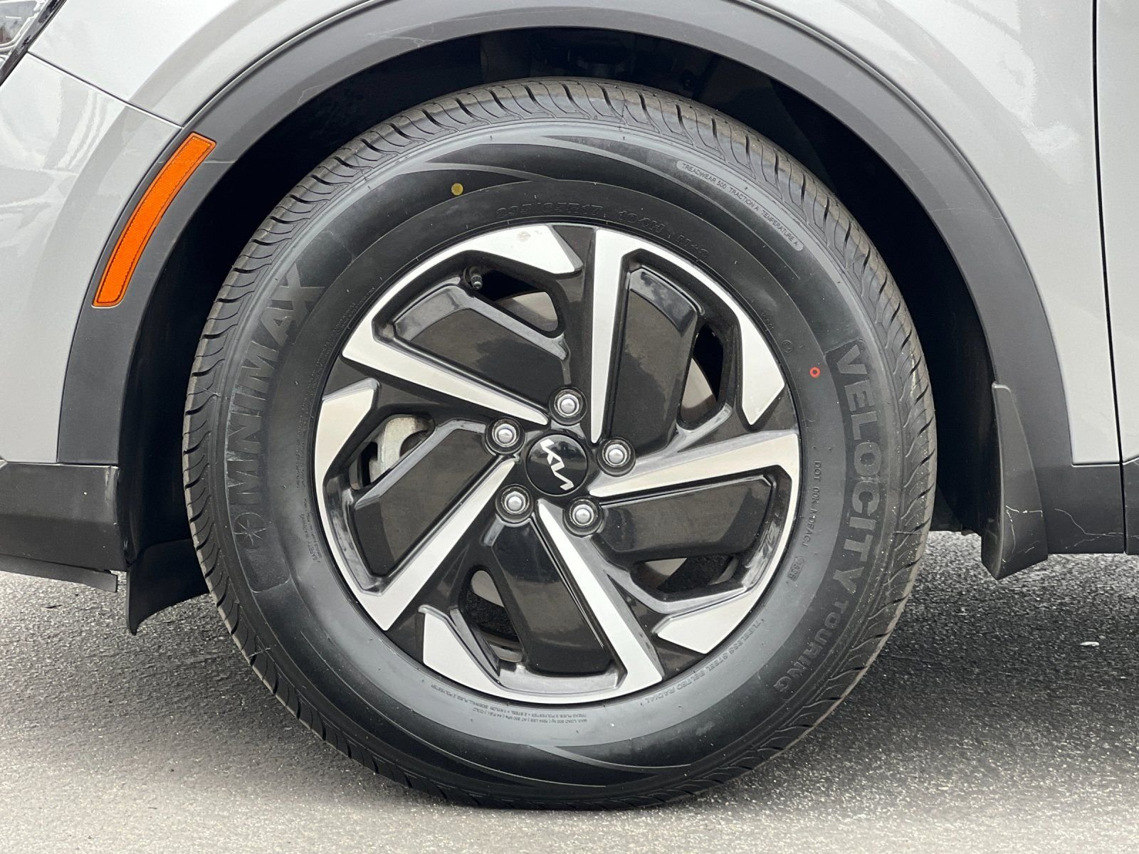 Certified Used 2024 Gray Kia LX image 23