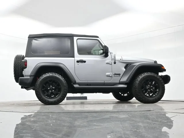Used 2020 Billet Silver Metallic Clearcoat Jeep Willys Sport image 27