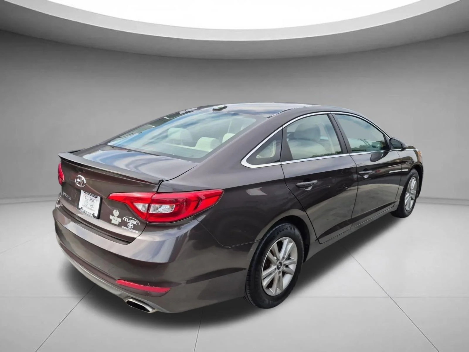 Used 2015 Dark Truffle Hyundai 2.4L SE image 4