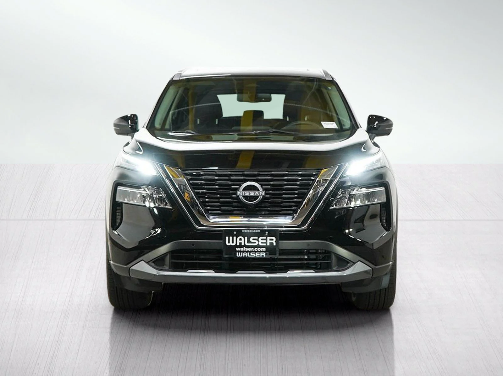 Used 2023 Super Black Nissan SL image 8