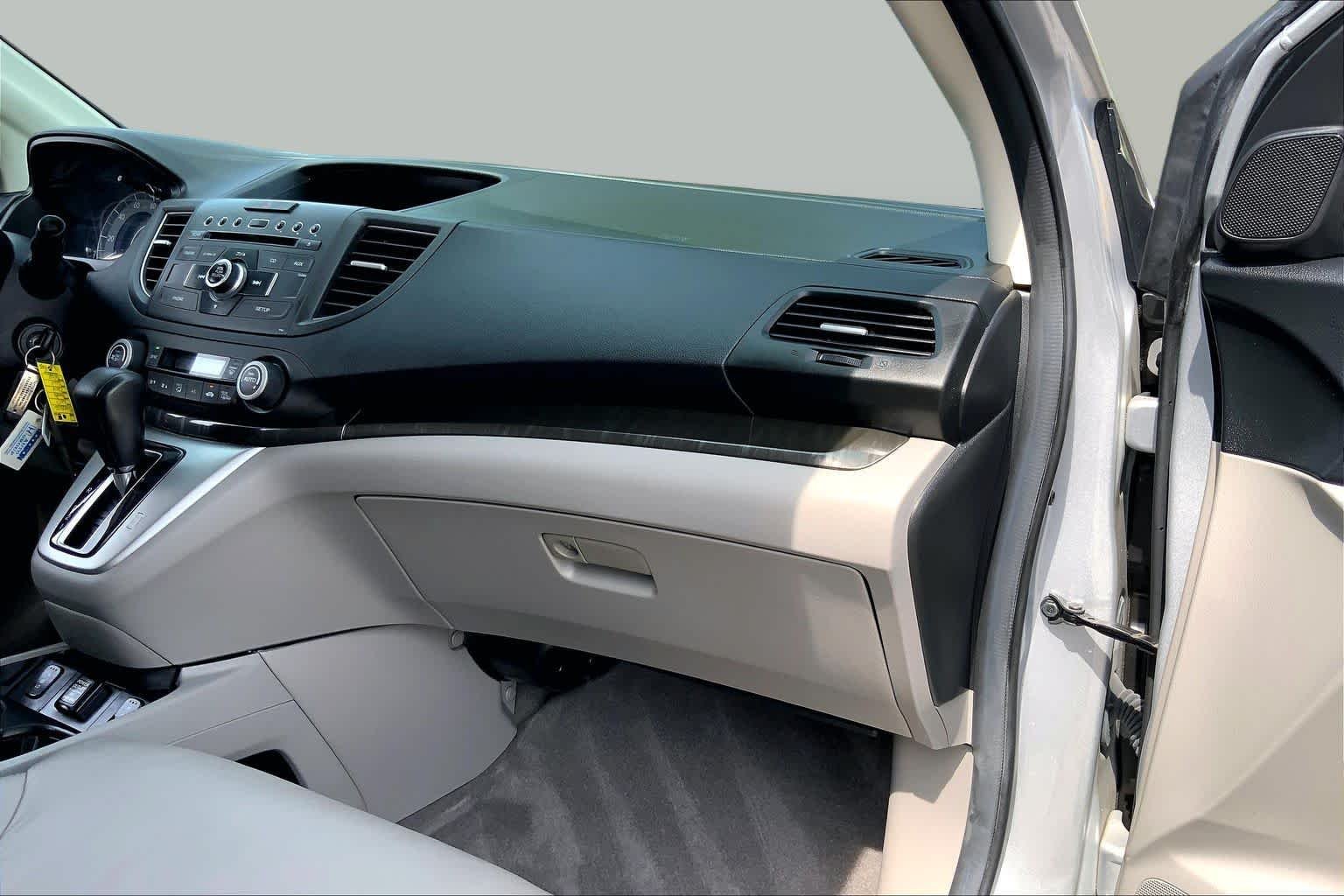 Used 2013 Alabaster Silver Metallic Honda EX-L image 19