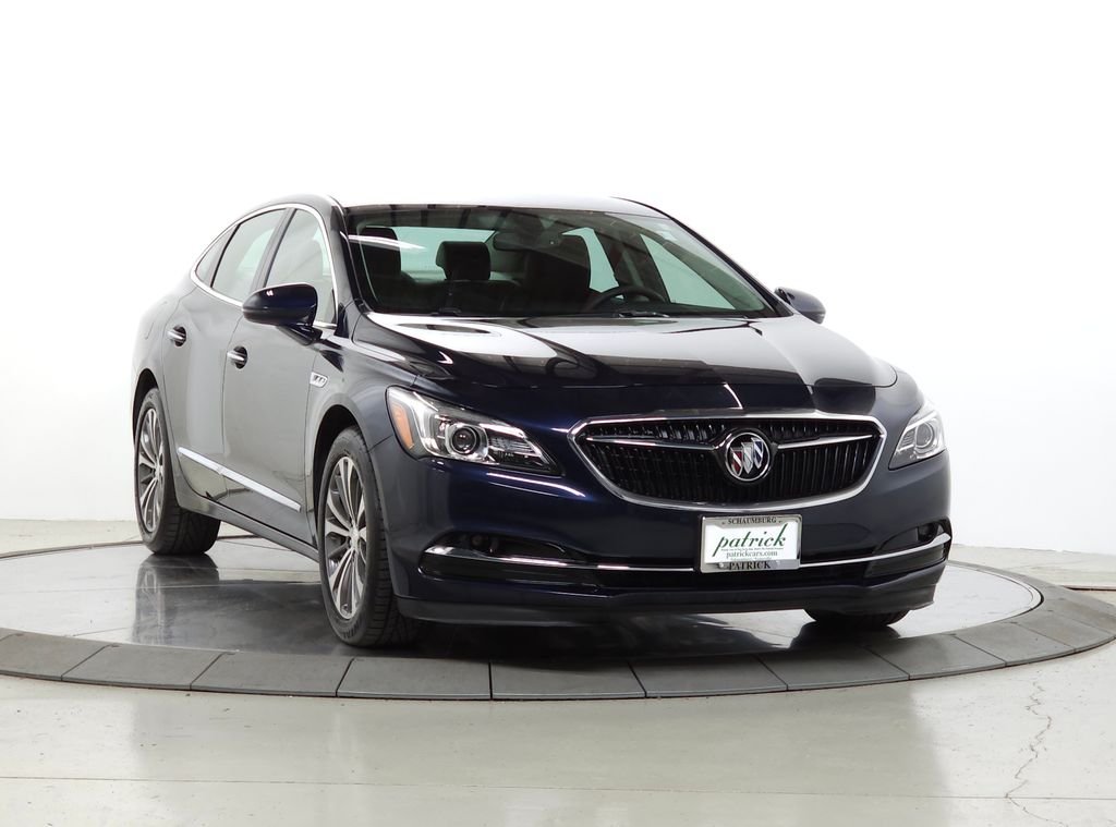 2017 Buick LaCrosse Essence's photo