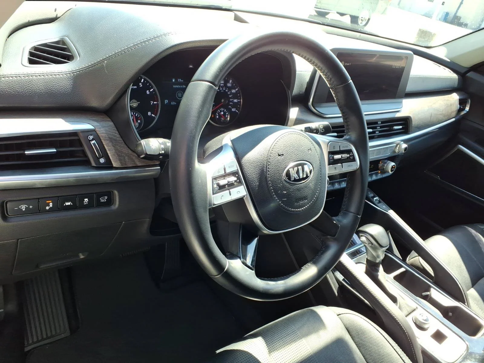 Used 2021 Glacial White Pearl Kia EX image 8