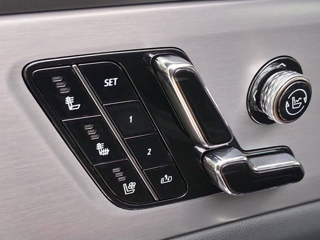 2026 Cadillac VISTIQ Sport - Photo 18