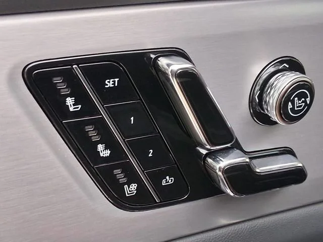 2026 Cadillac VISTIQ Sport - Photo 18