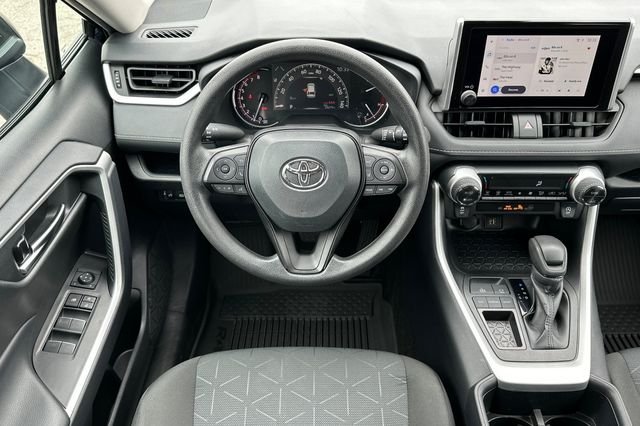 Certified Used 2025  Toyota XLE image 18