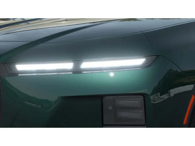 New 2027 Vancouver Green Metallic BMW 740i xDrive image 6