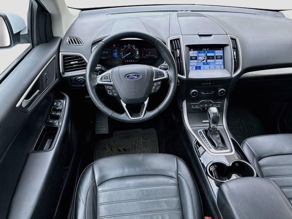 Used 2016 White Ford SEL image 25