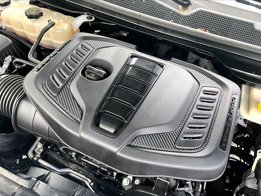 Used 2024 Gray Jeep  image 35