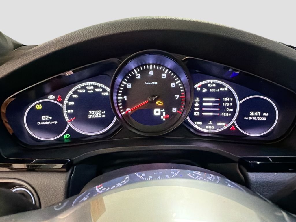 Used 2020  Porsche  image 13