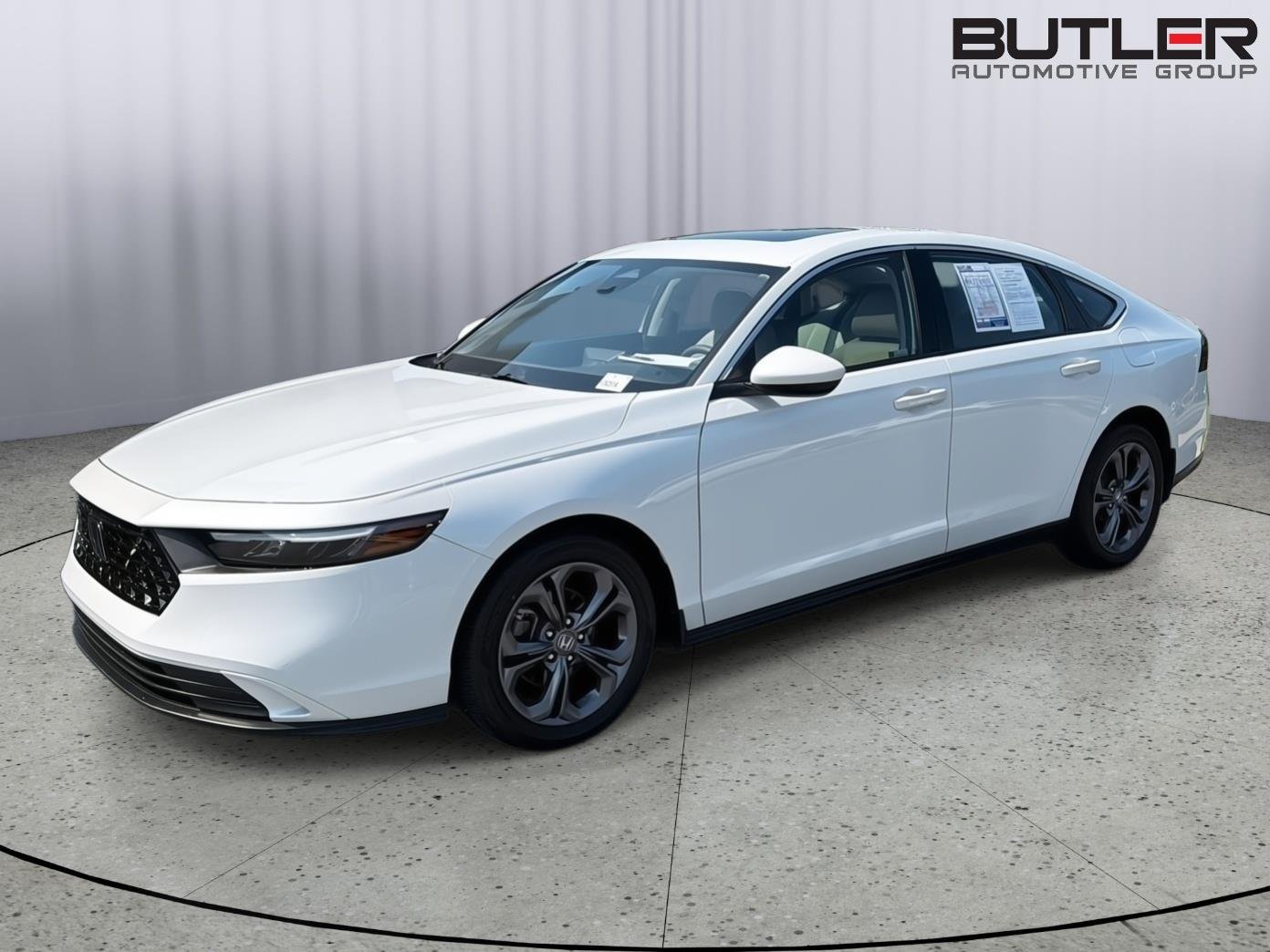 Used 2023 Platinum White Pearl Honda EX image 1