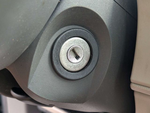 Used 2010 White Ford SE image 30