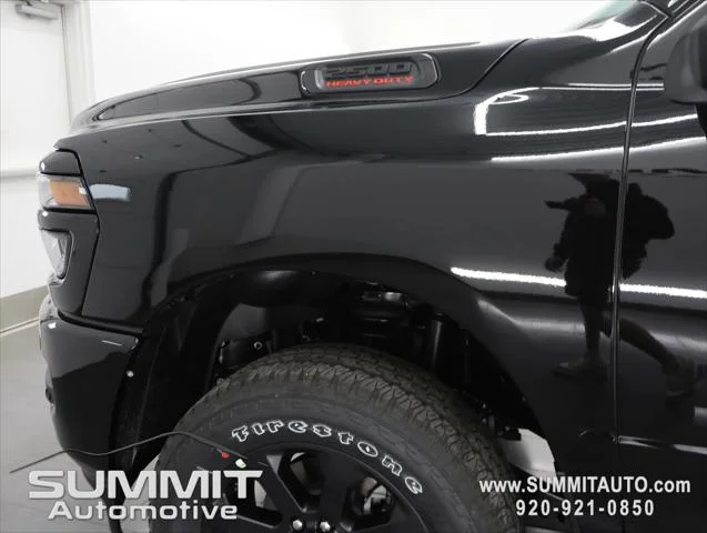 New 2026 Diamond Black Crystal Pearl-Coat Exterior Paint RAM BIG HORN image 37
