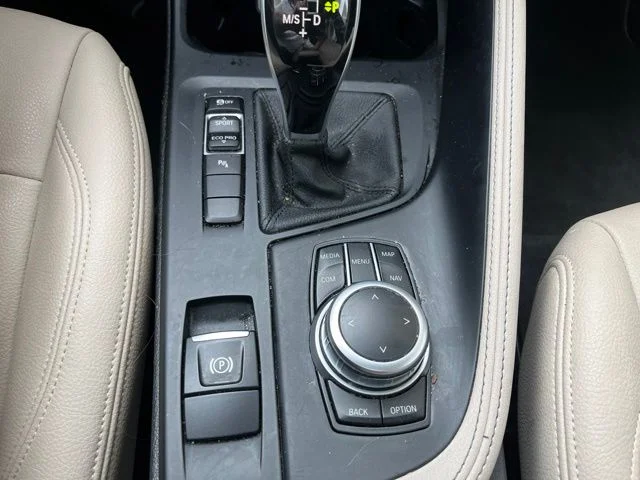 Used 2022 Mineral Grey Metallic BMW sDrive28i image 13