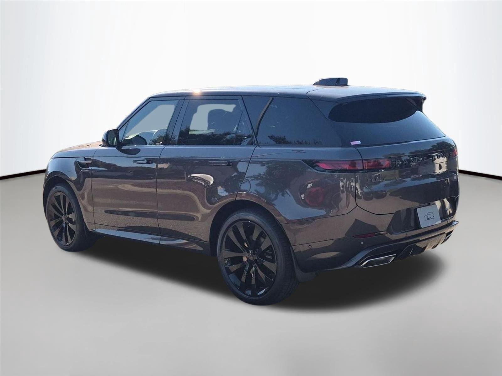 New 2027 Charente Grey Land Rover Dynamic SE image 3