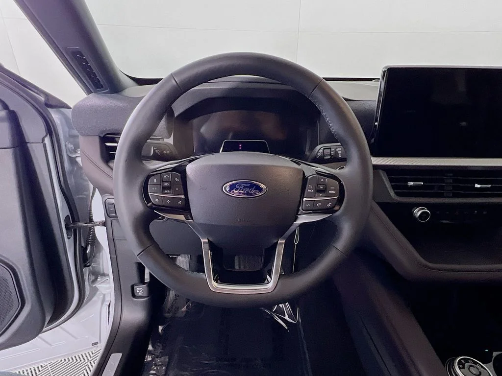 New 2026 Space White Metallic Ford Platinum image 8
