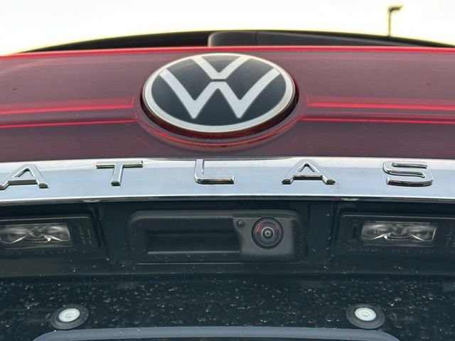 New 2026 Deep Black Pearl Volkswagen 2.0T SE w/Technology image 16