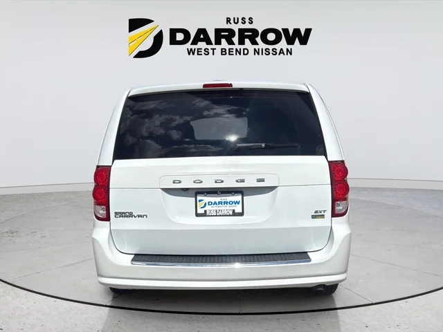 Used 2019 White Dodge SXT image 4