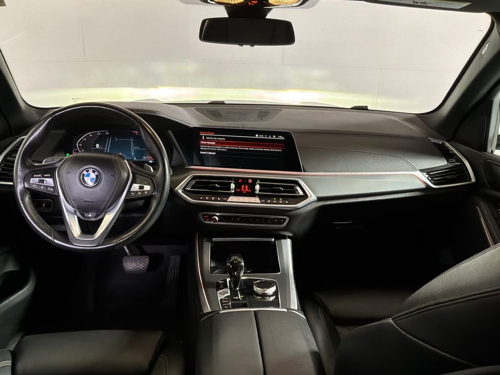 Used 2022 Black BMW xDrive40i image 19