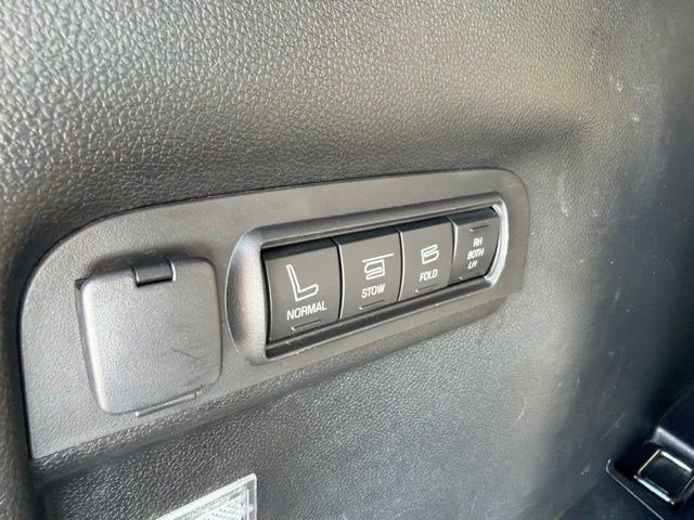 Used 2016 Bronze Ford Limited image 16