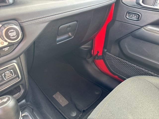 Used 2025 Red Jeep Sahara image 24