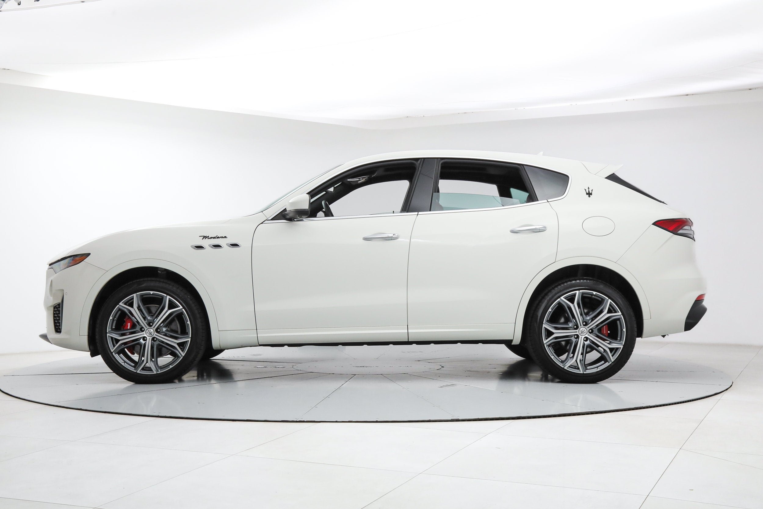 Certified Used 2023 White Maserati Modena image 2