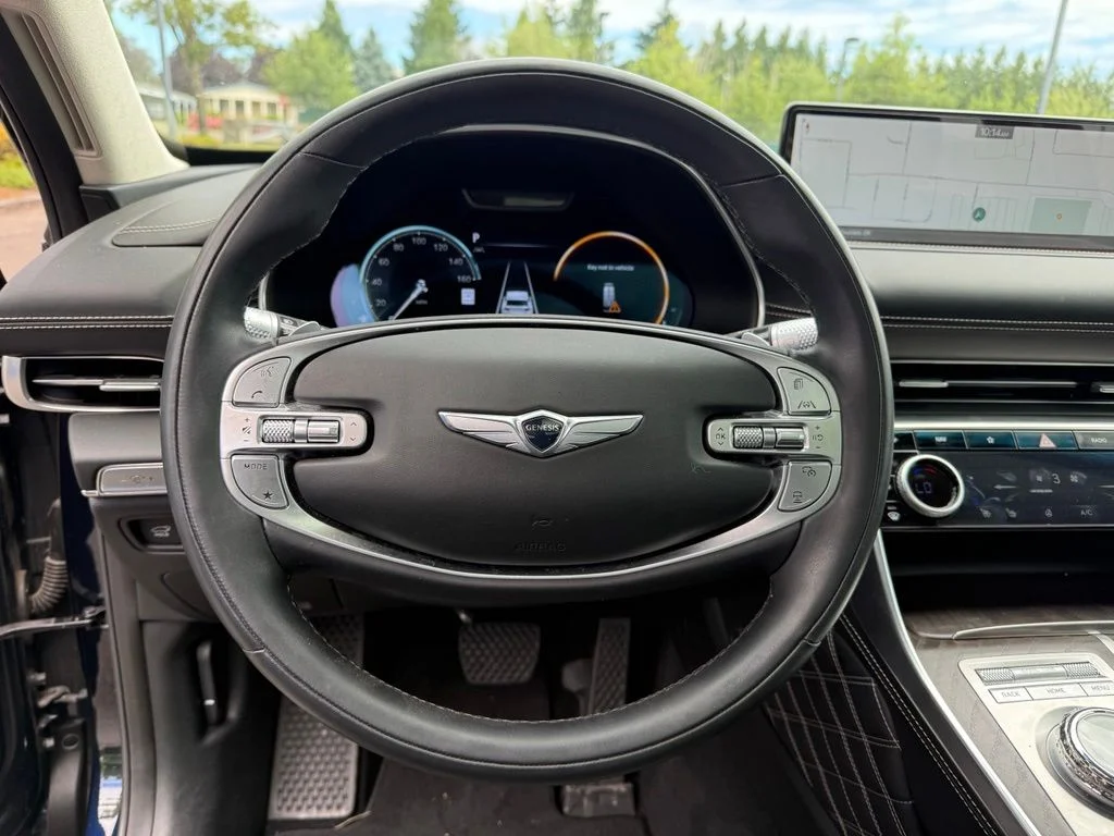 Used 2023 Capri Blue Genesis 3.5T image 11