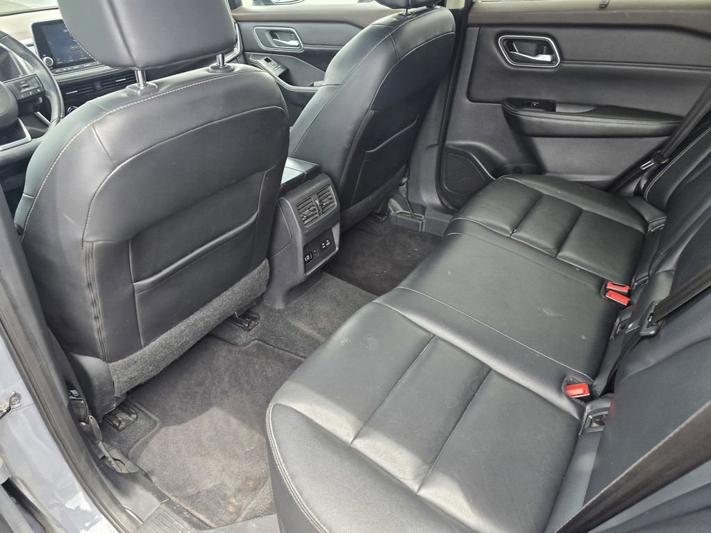 Used 2021 Gray Nissan SL image 12