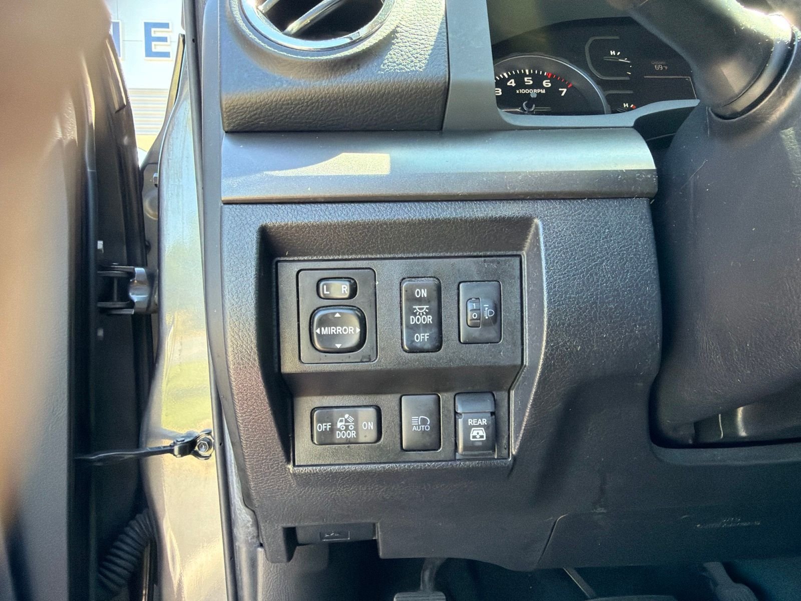 Used 2019 Gray Toyota SR5 image 19
