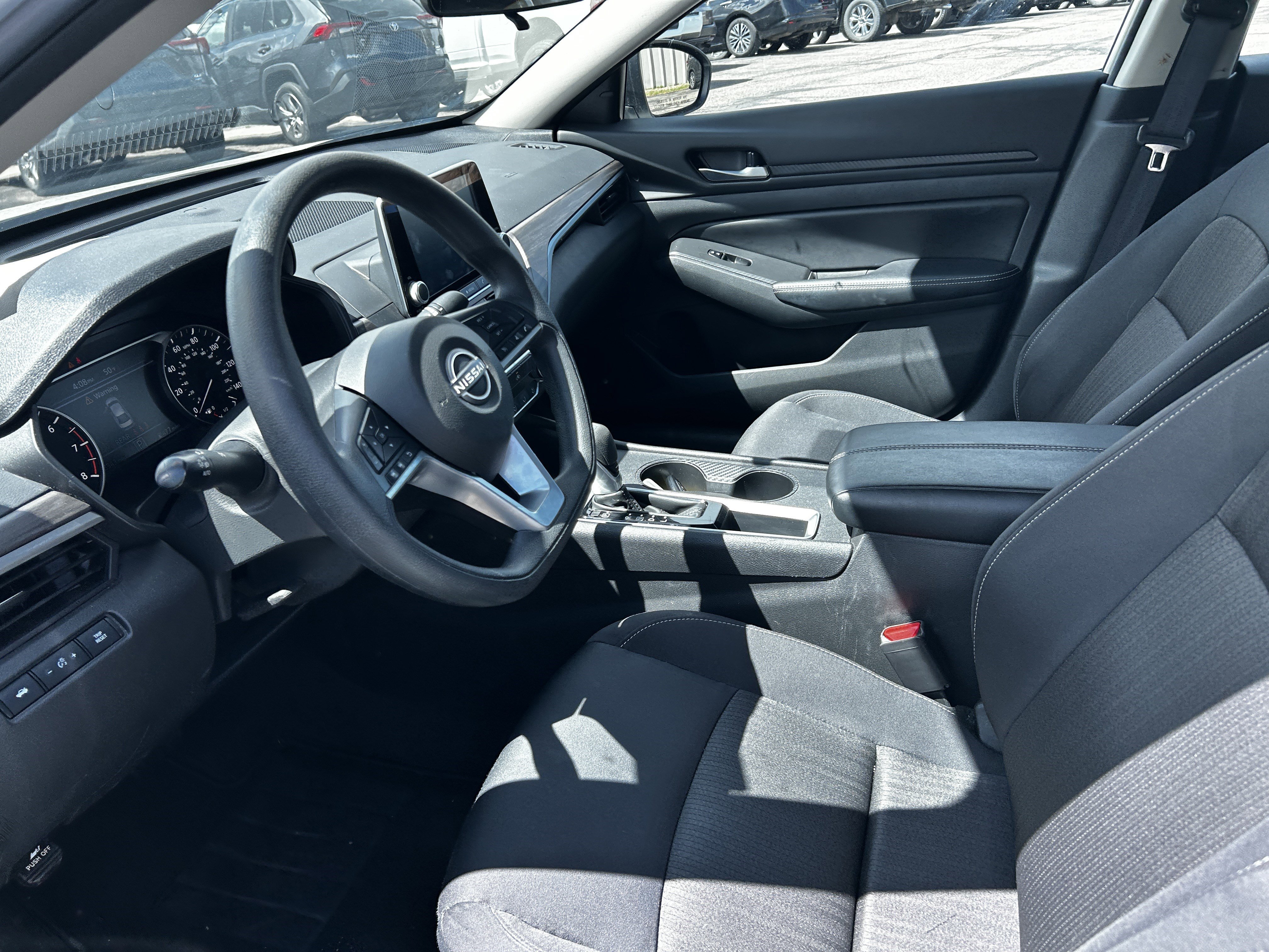 2025 Nissan Altima SV - Photo 10