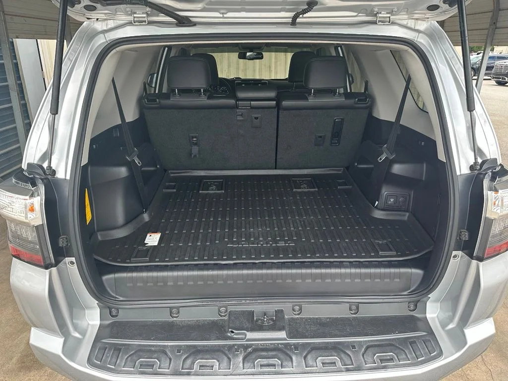 Used 2019 Silver Toyota SR5 Premium image 31