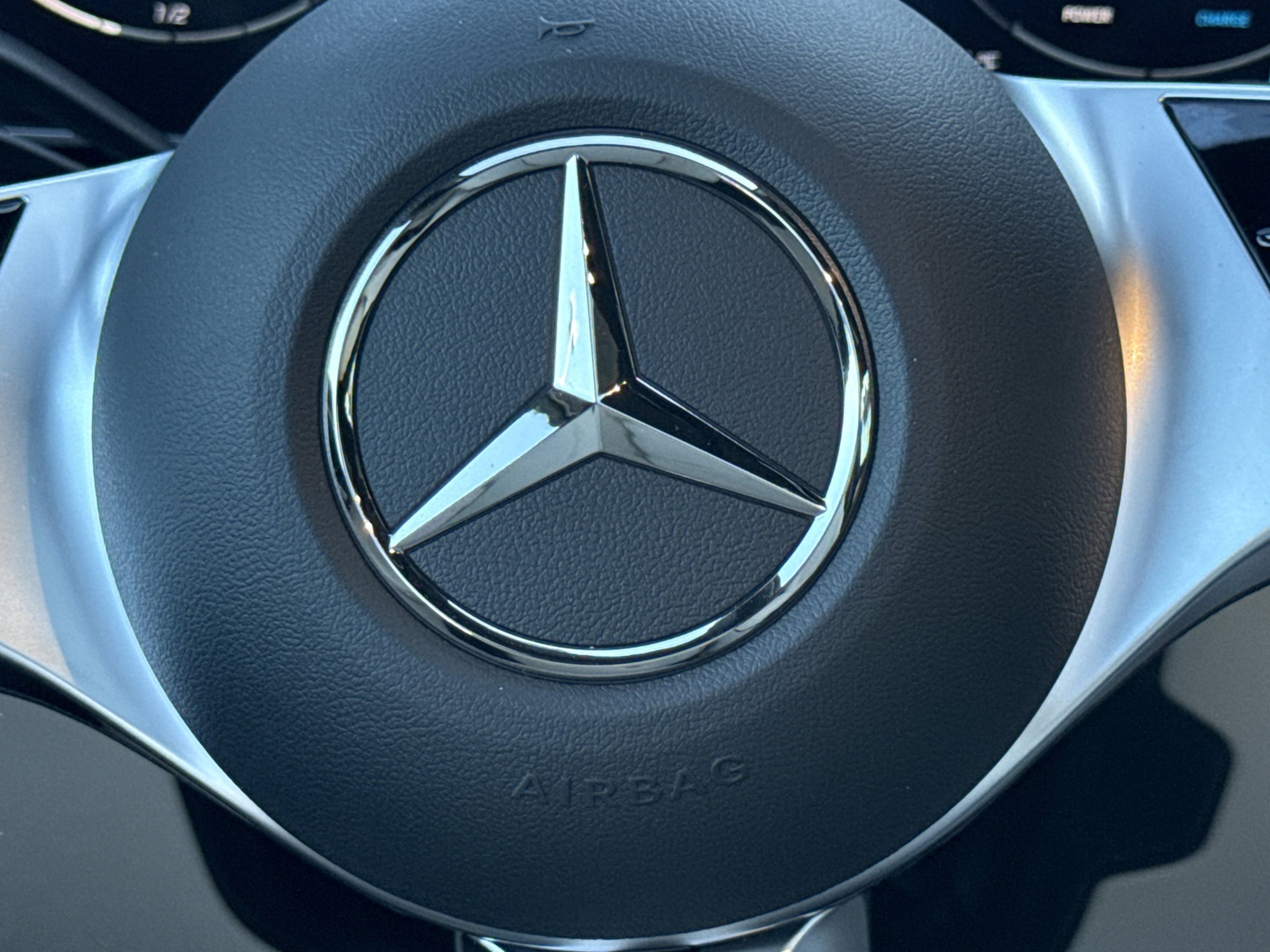 Used 2026 Polar White Mercedes-Benz GLC 300 image 29