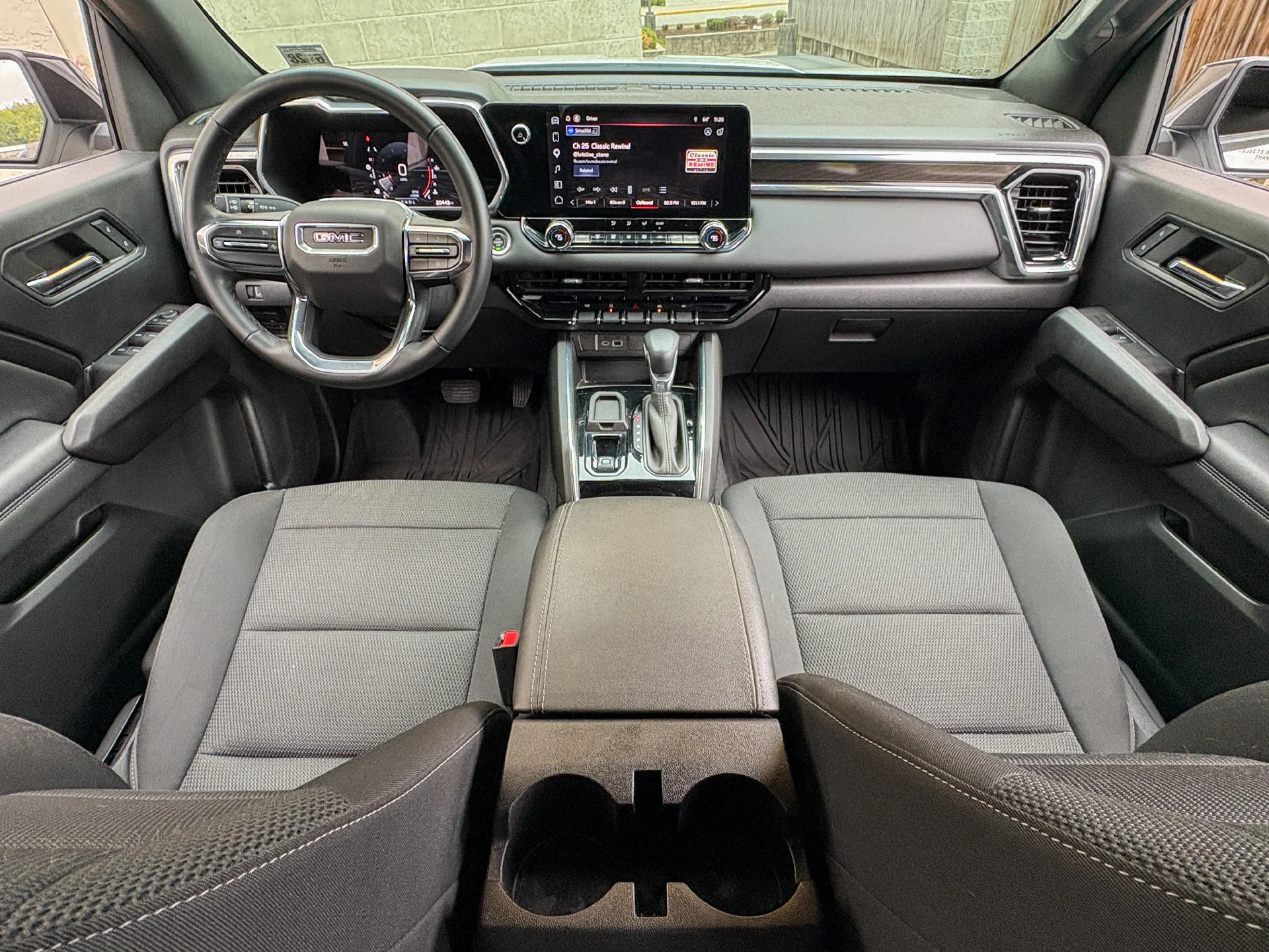 Used 2023 White GMC Elevation image 2