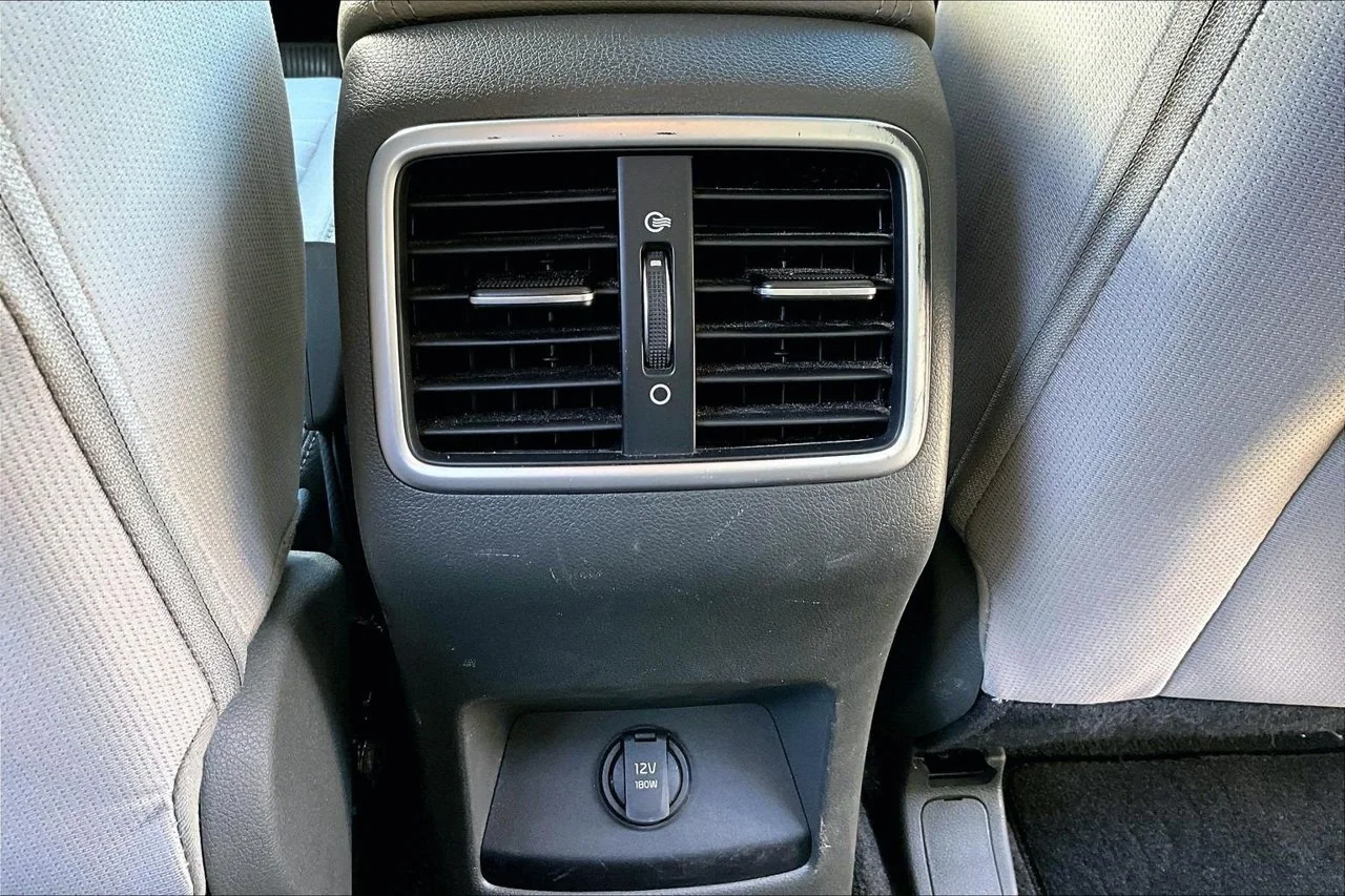 Used 2017 White Kia LX image 14