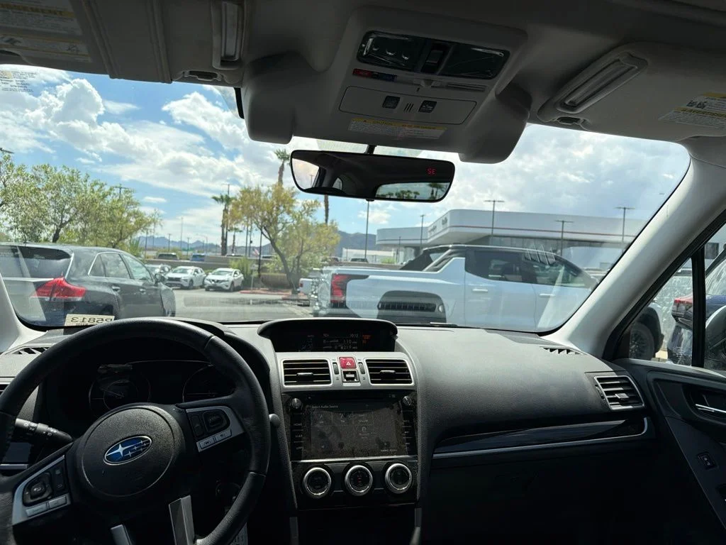 Used 2018 Silver Subaru 2.5i Limited image 10
