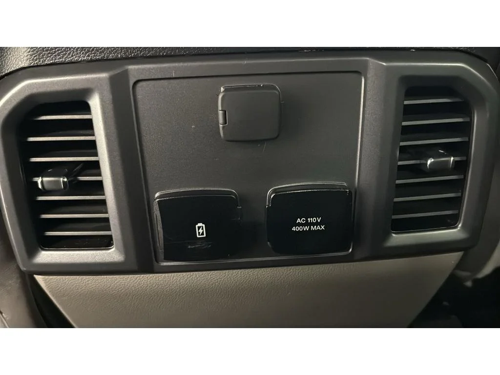 Used 2020 Oxford White Ford XLT Super Crew  4x4 3.5L 1 Owner 302A image 38