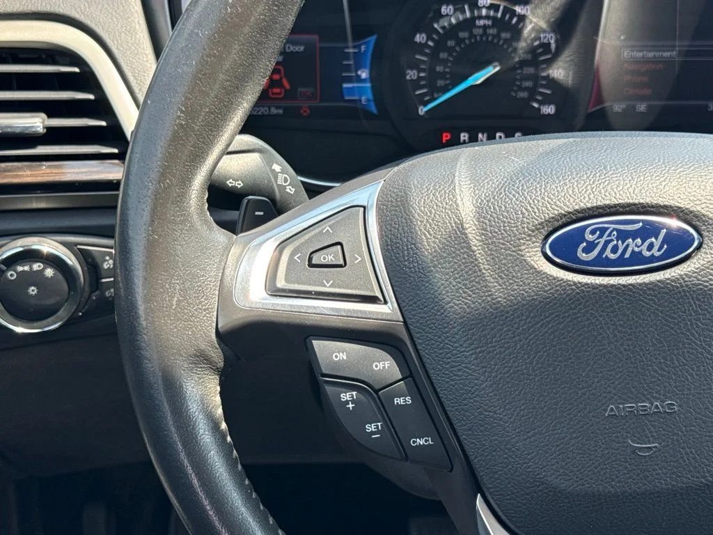 Used 2016 Red Ford SE image 15