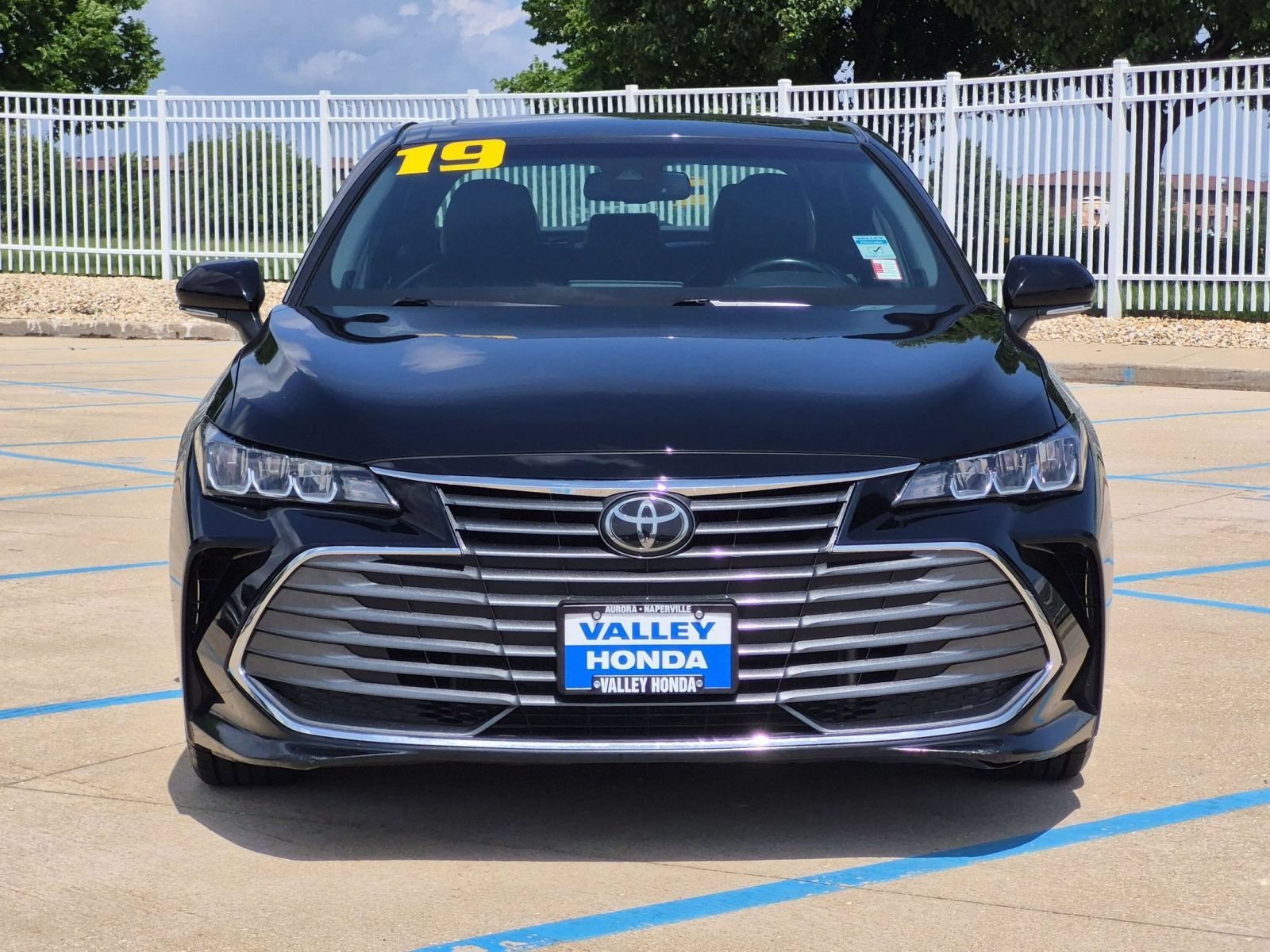 Used 2019 Midnight Black Metallic Toyota XLE image 3
