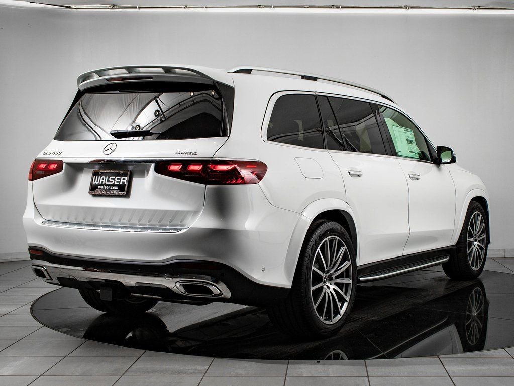 New 2026 MANUFAKTUR Moonlight White Metallic Mercedes-Benz GLS 450 image 7