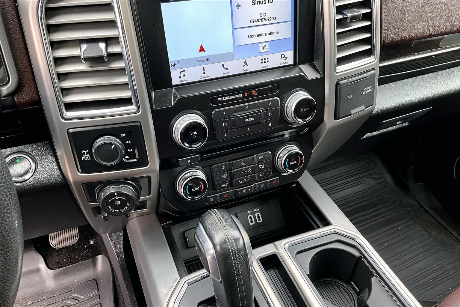 Used 2016 Blue Jeans Metallic Ford Platinum image 35