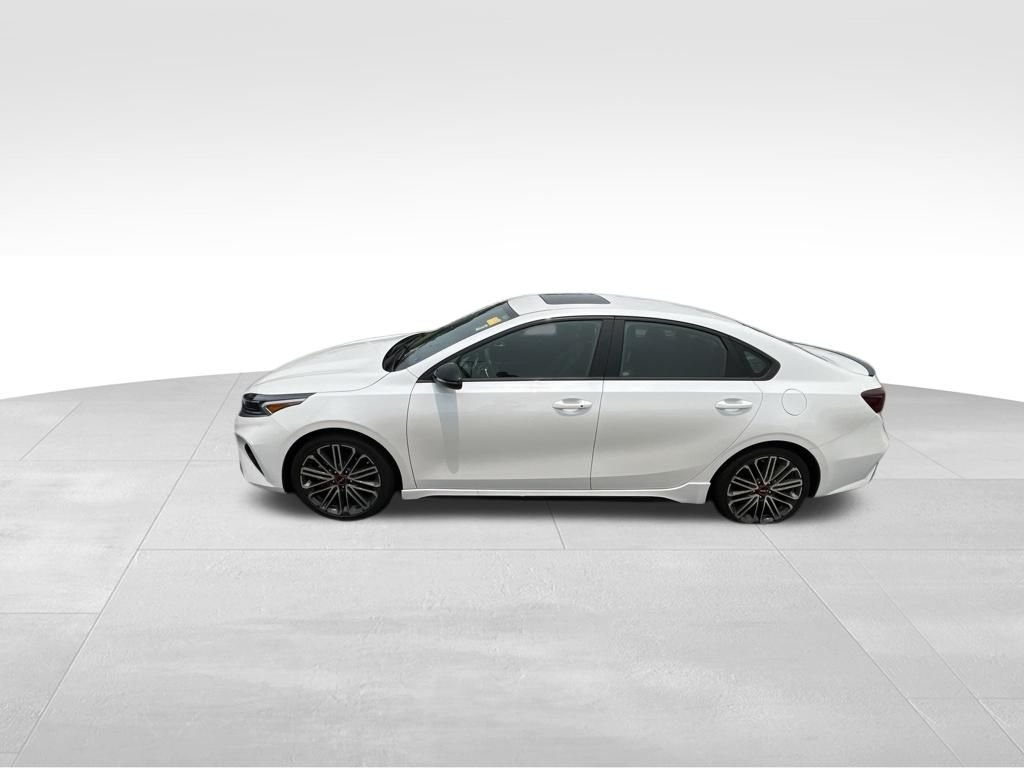 Used 2023 White Kia GT image 4