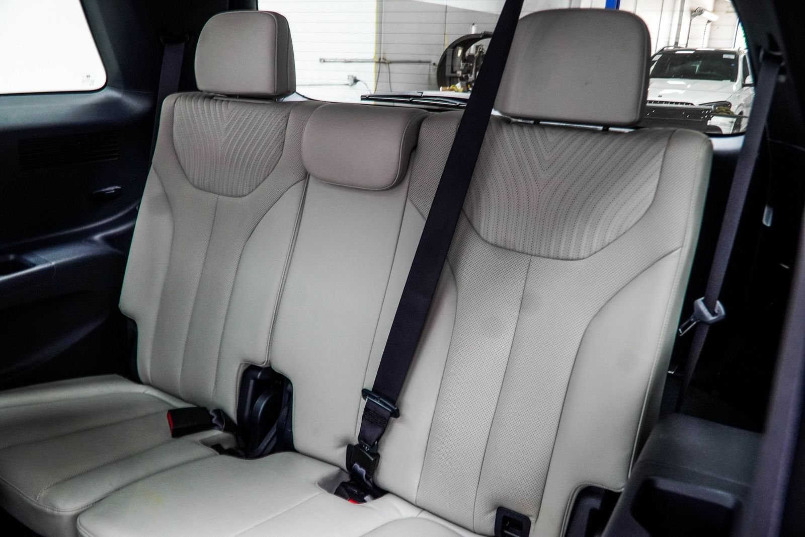 Used 2025 Black Hyundai Calligraphy image 51