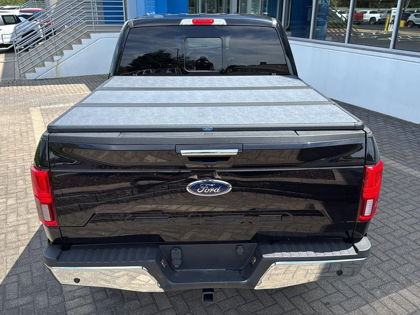Used 2020 Agate Black Metallic Ford LARIAT image 34