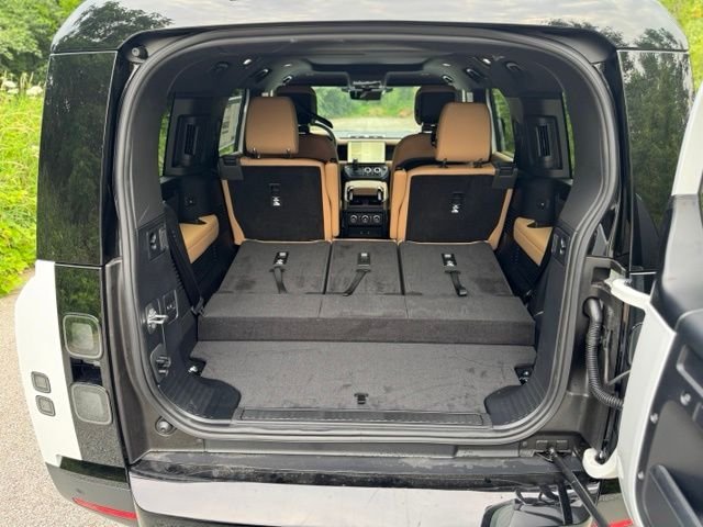 New 2026 Fuji White Land Rover S image 15