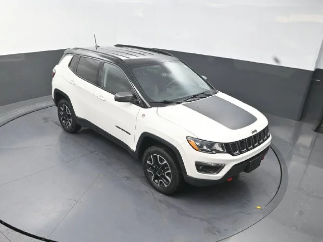 Used 2020 White Jeep Trailhawk image 23