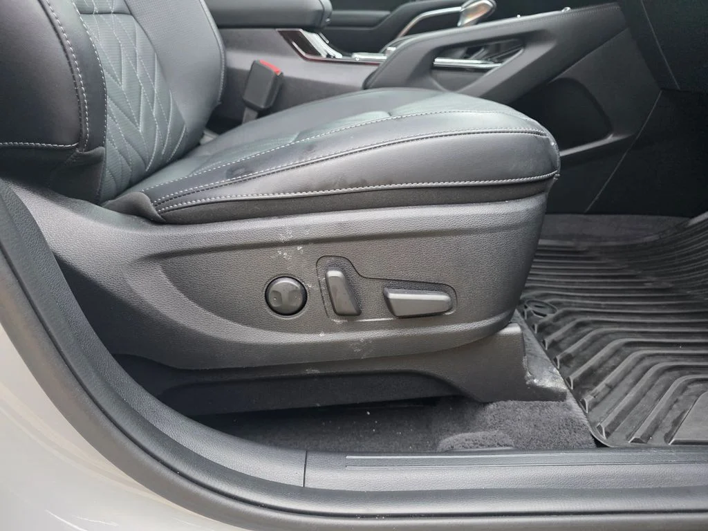 Used 2025 Wolf Gray Kia SX-Prestige X-Line image 15