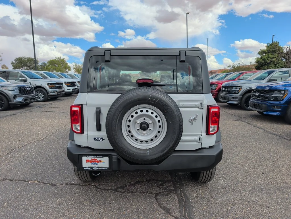 New 2026 Avalanche Gray Ford Base image 4